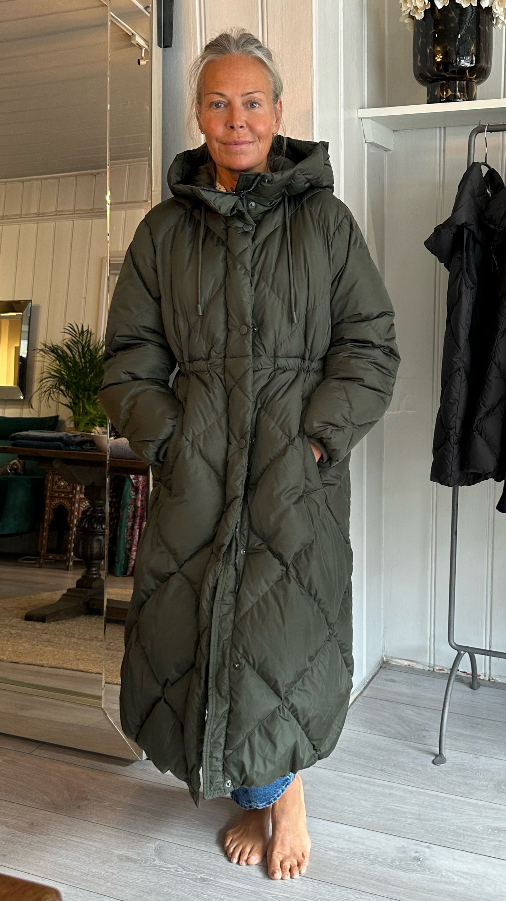 Max Mara Weekend Nylon Heavy Padding Down jacket 15 49 6032 black 42