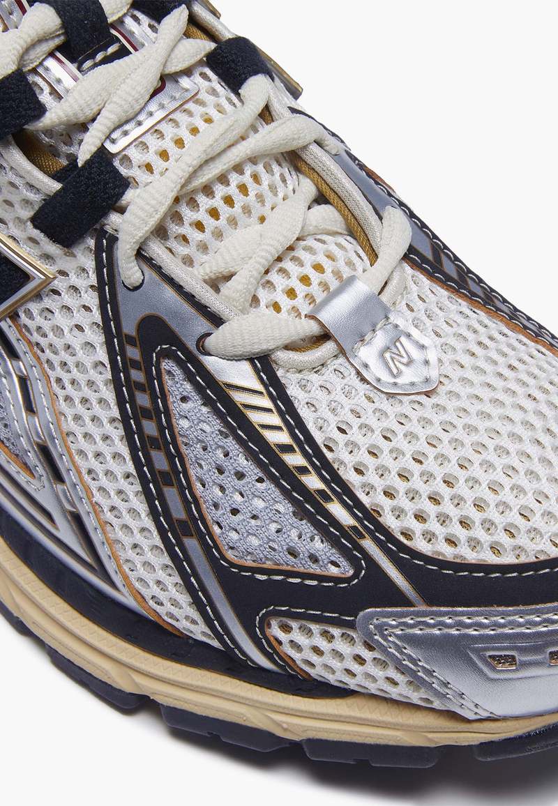大人気☆NEW BALANCE☆ M1906RAV VINTAGE GREY LLIC SILVER 大人気☆NEW BALANCE☆ M1906RAV VINTAGE GREY METALLIC SILVER