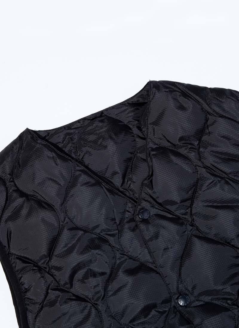ジャケット・アウター TAION BY F/CE. PACKABLE DOWN VEST F/CE. Men's x Taion Packable Inner Down Vest in Black F/CE.