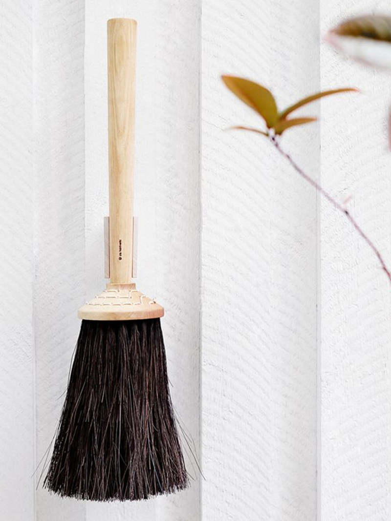 Porch Broom with Short Handle - Thumbnail 3