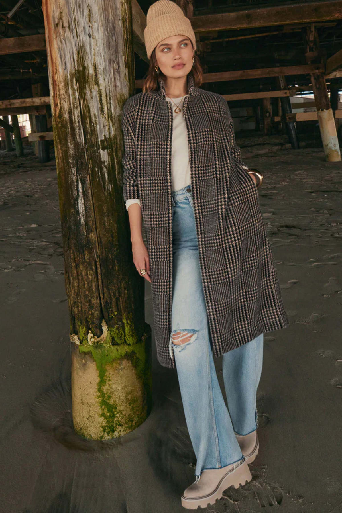 トップス Lumignon Houndstooth fur knit top black Klp Logo Stud Faux Fur Pom Hat | Karl Lagerfeld Paris