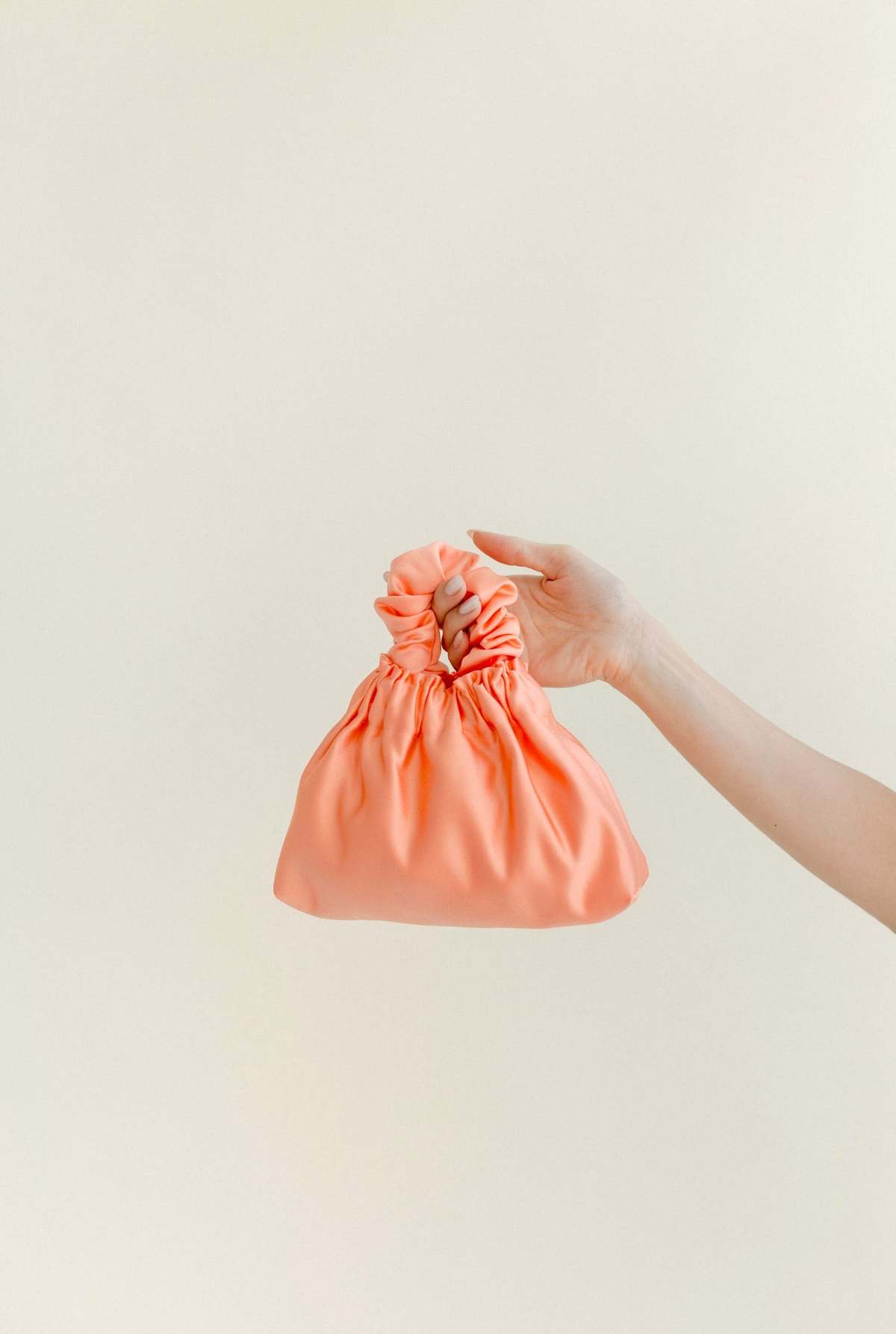 カナダにてハンドメイド【Bronze Age】Halo Satin Scrunchie Bag A Bronze Age Halo Mini Satin Bag, Scrunchie Evening Purse