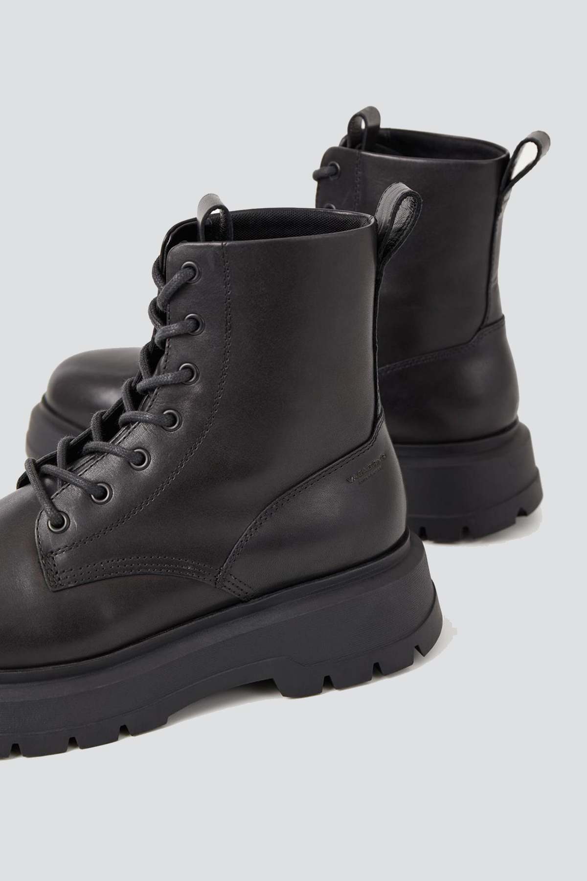 Vagabond Jeff Loafer - Black Leather/Chunky Sole Vagabond Jeff Boot - Black | Garmentory main image 2