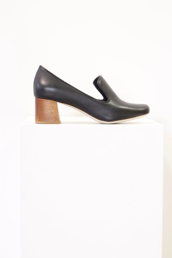 jeffrey campbell walk the line clog