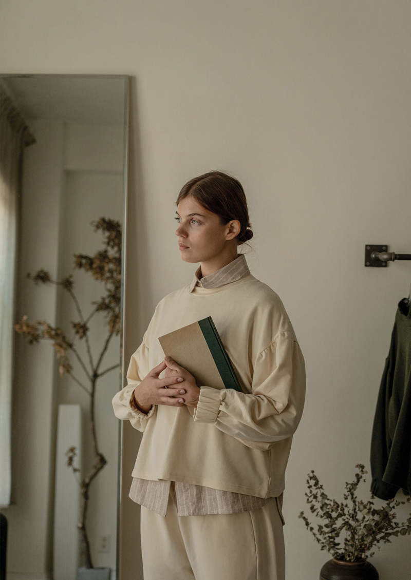 Vestige Story Monologue Sweatshirt - Cream