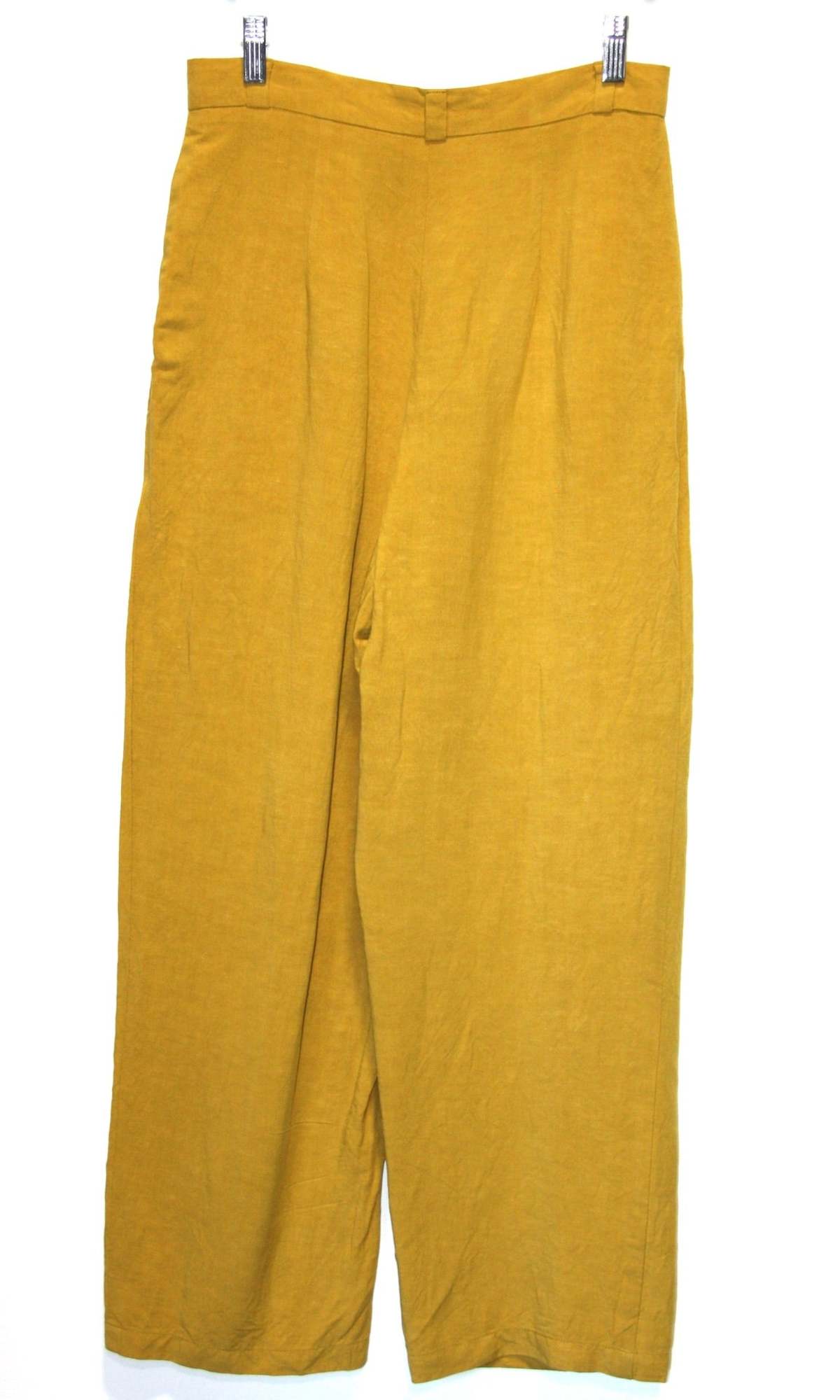 Birds of North America  Cinclodes Pant - Ochre - Image 2 of 5