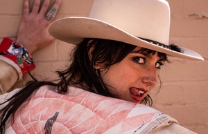 Alyalyaly-1682270756